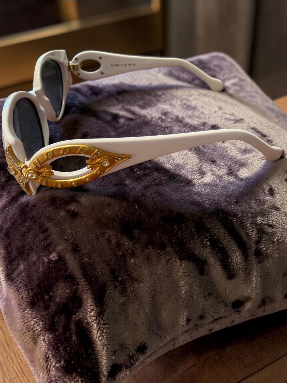 Vintage Deadstock Champagne Series Oval Sunglasses White & Gold Rhinestone Italy - Picture 5 of 15
